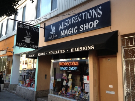 LE MAGIC SHOP